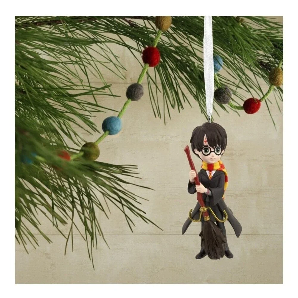Hallmark Wizarding Harry Potter On Broom Christmas Ornament Quidditch